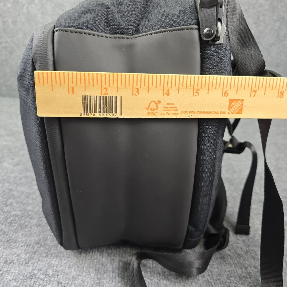 TravisMathew Lateral Backpack TMB107 Black NWT - Padded 16